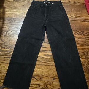Old Navy Women's Black Straight Leg Jeans